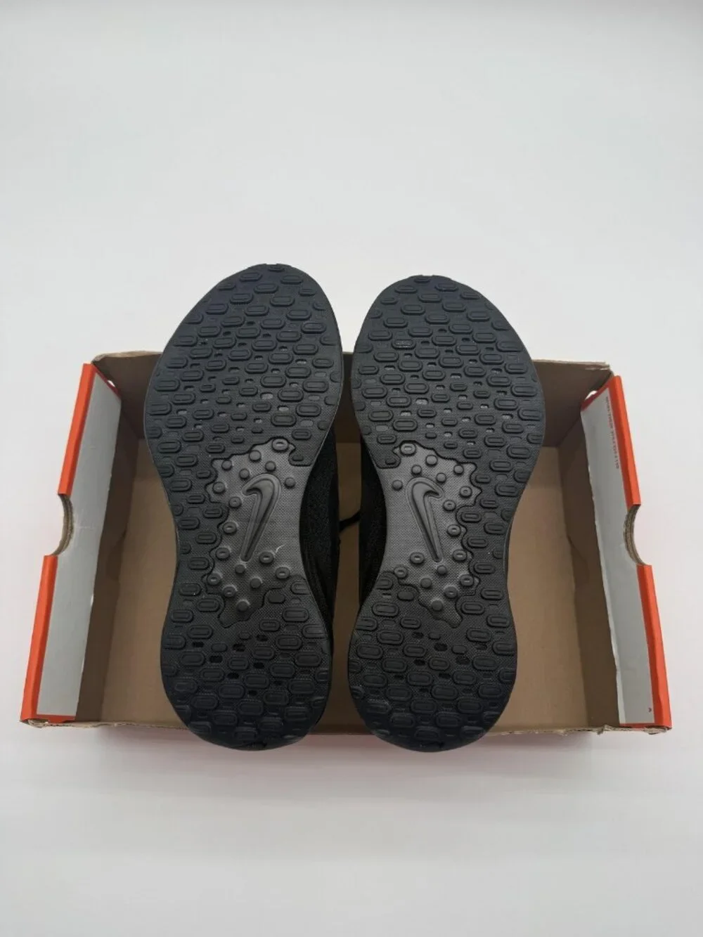 New Nike Revolution 7 Wide Shoes Men's Size 10 Black Running Sneakers FB8501 001